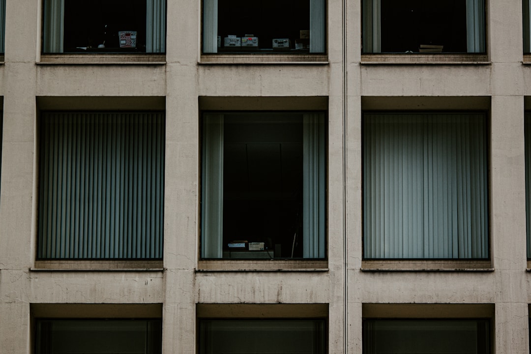 Praha: Co dělat, když se dlužník skrývá před exekutorem?