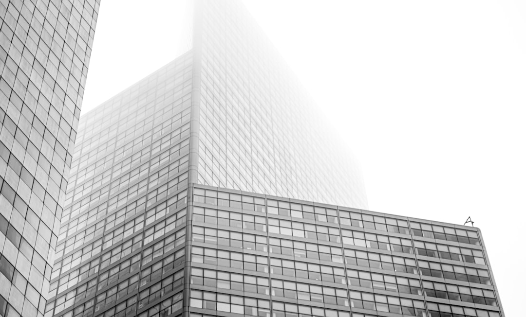 Praha: Co dělat při exekuci na majetek v zahraničí?